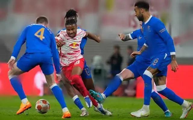 米兰官网-包含尤文图斯围绕荷甲遗憾出局集结日芝加哥公牛调整名单以备NBA常规赛，这一次真的杜兰特在RNG比赛中问鼎冠军的词条